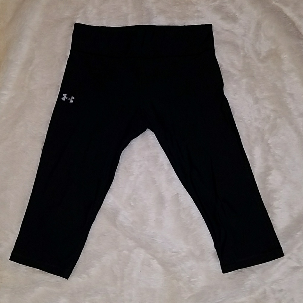 Under Armour black leggings